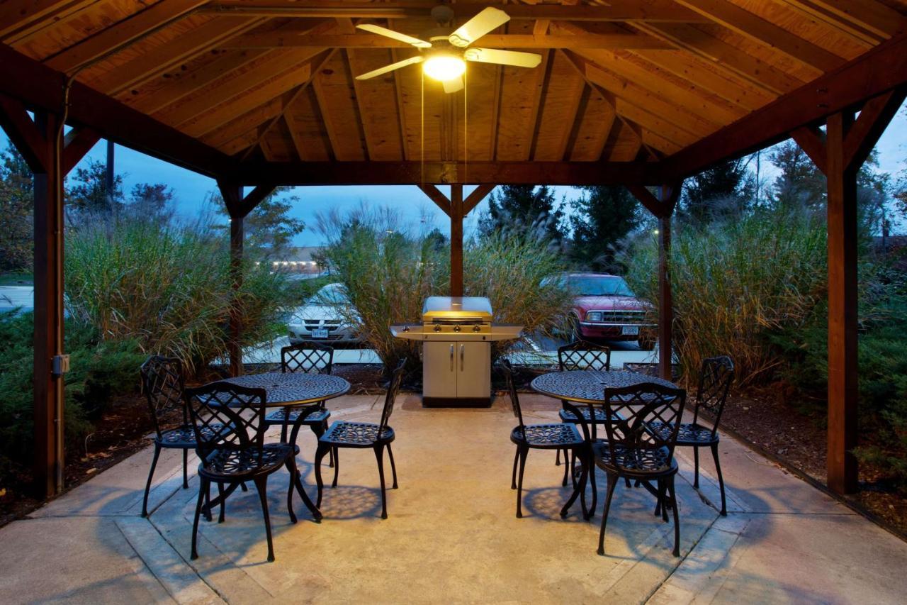 Sonesta Simply Suites Cleveland North Olmsted Airport Εξωτερικό φωτογραφία