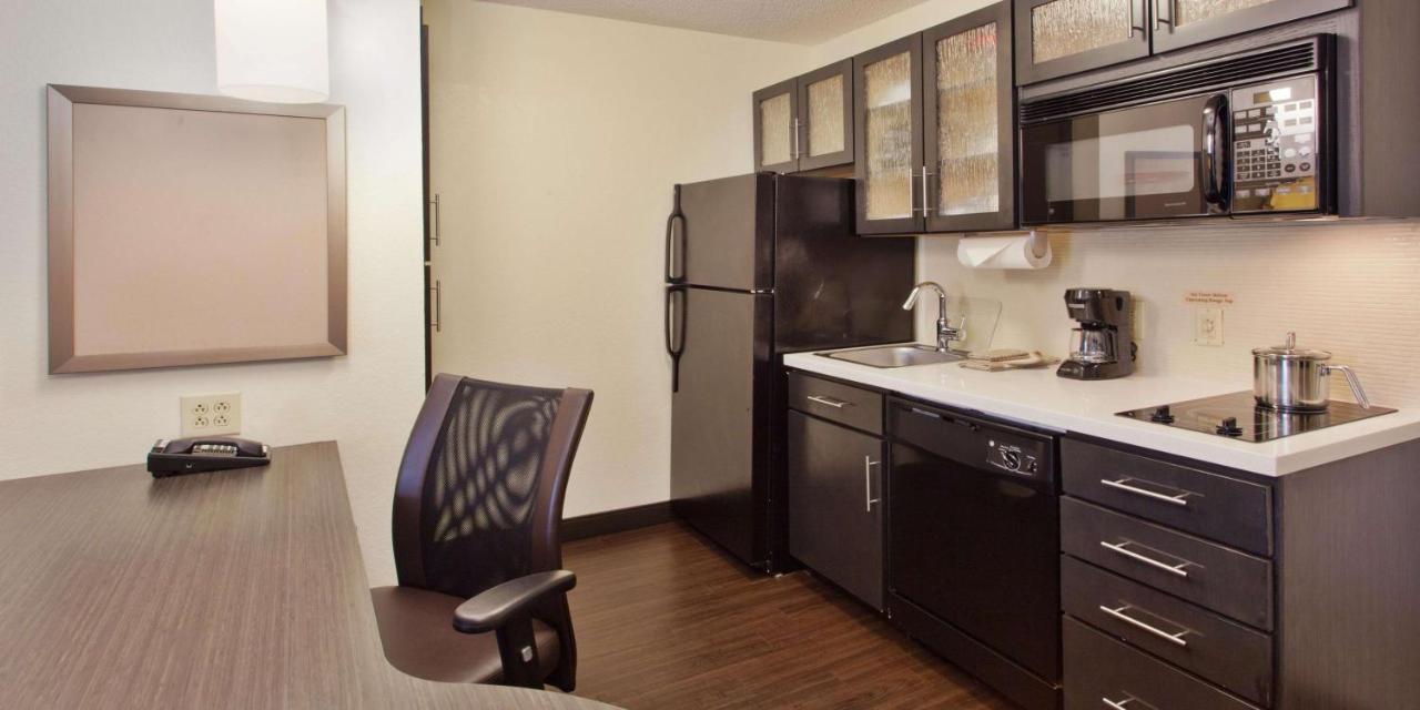 Sonesta Simply Suites Cleveland North Olmsted Airport Εξωτερικό φωτογραφία
