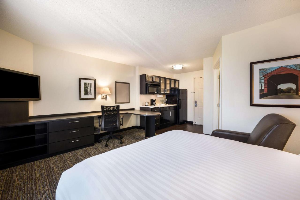 Sonesta Simply Suites Cleveland North Olmsted Airport Εξωτερικό φωτογραφία