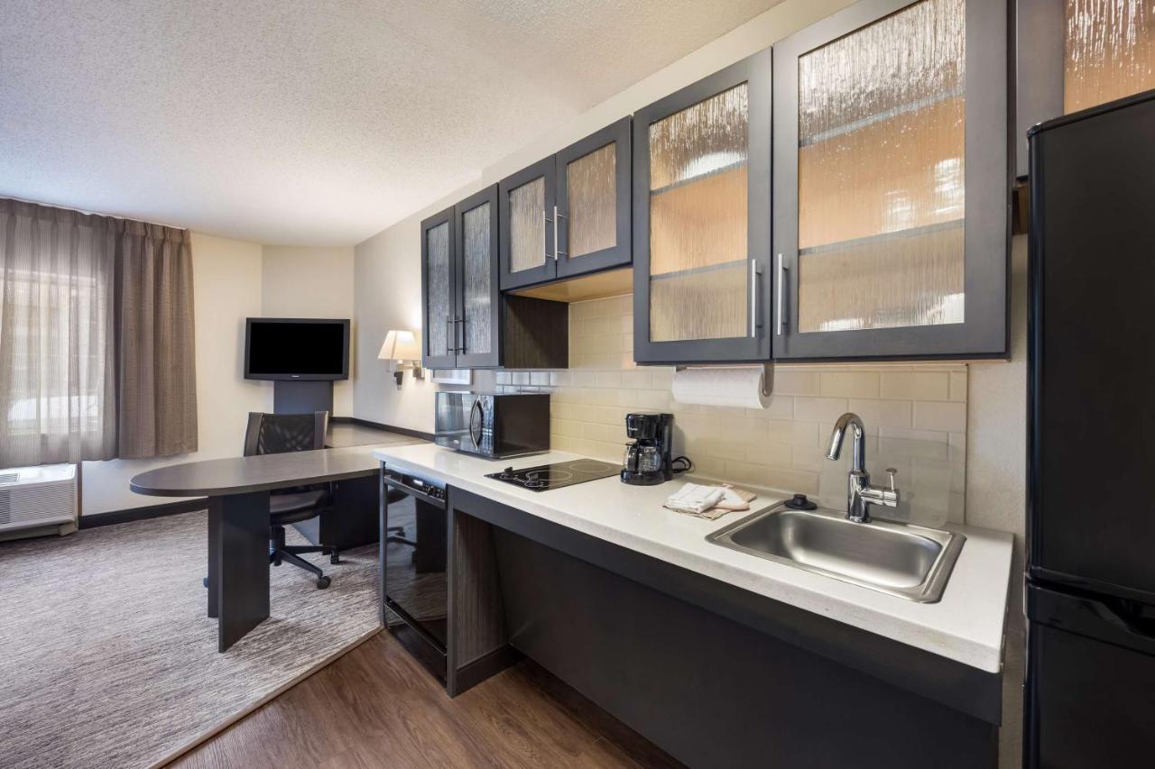 Sonesta Simply Suites Cleveland North Olmsted Airport Εξωτερικό φωτογραφία