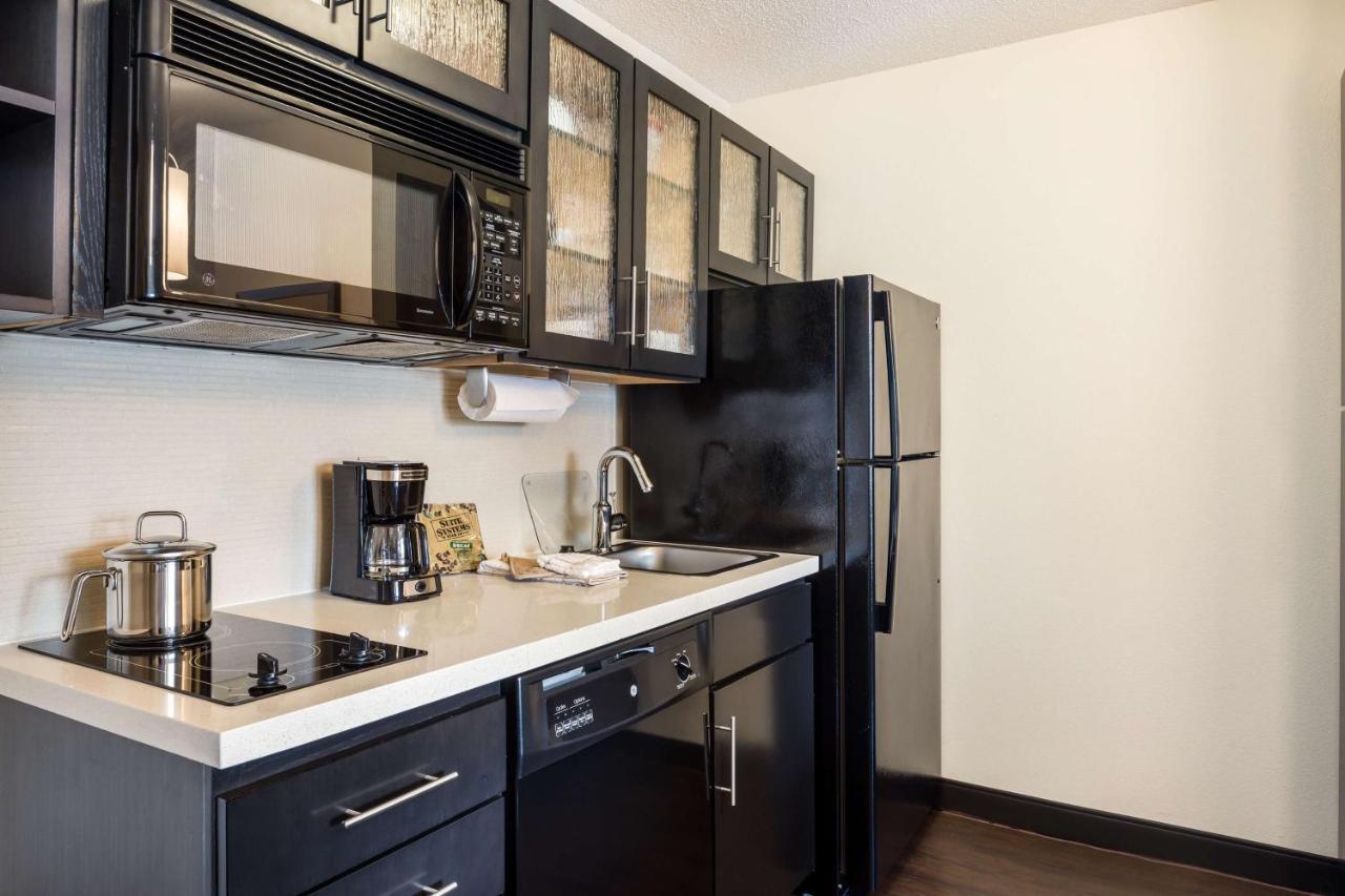 Sonesta Simply Suites Cleveland North Olmsted Airport Εξωτερικό φωτογραφία
