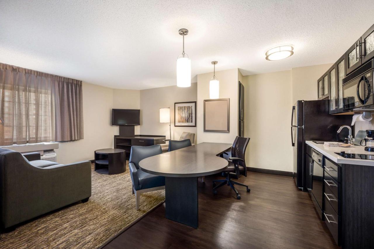 Sonesta Simply Suites Cleveland North Olmsted Airport Εξωτερικό φωτογραφία