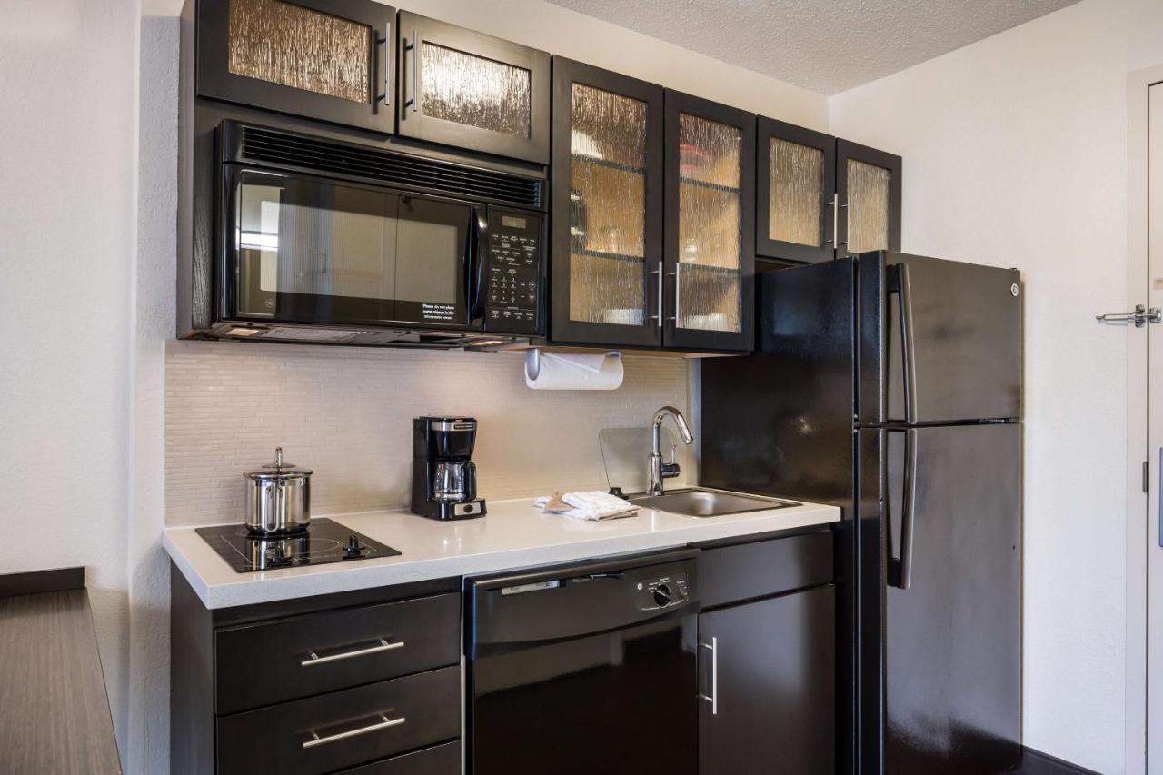 Sonesta Simply Suites Cleveland North Olmsted Airport Εξωτερικό φωτογραφία