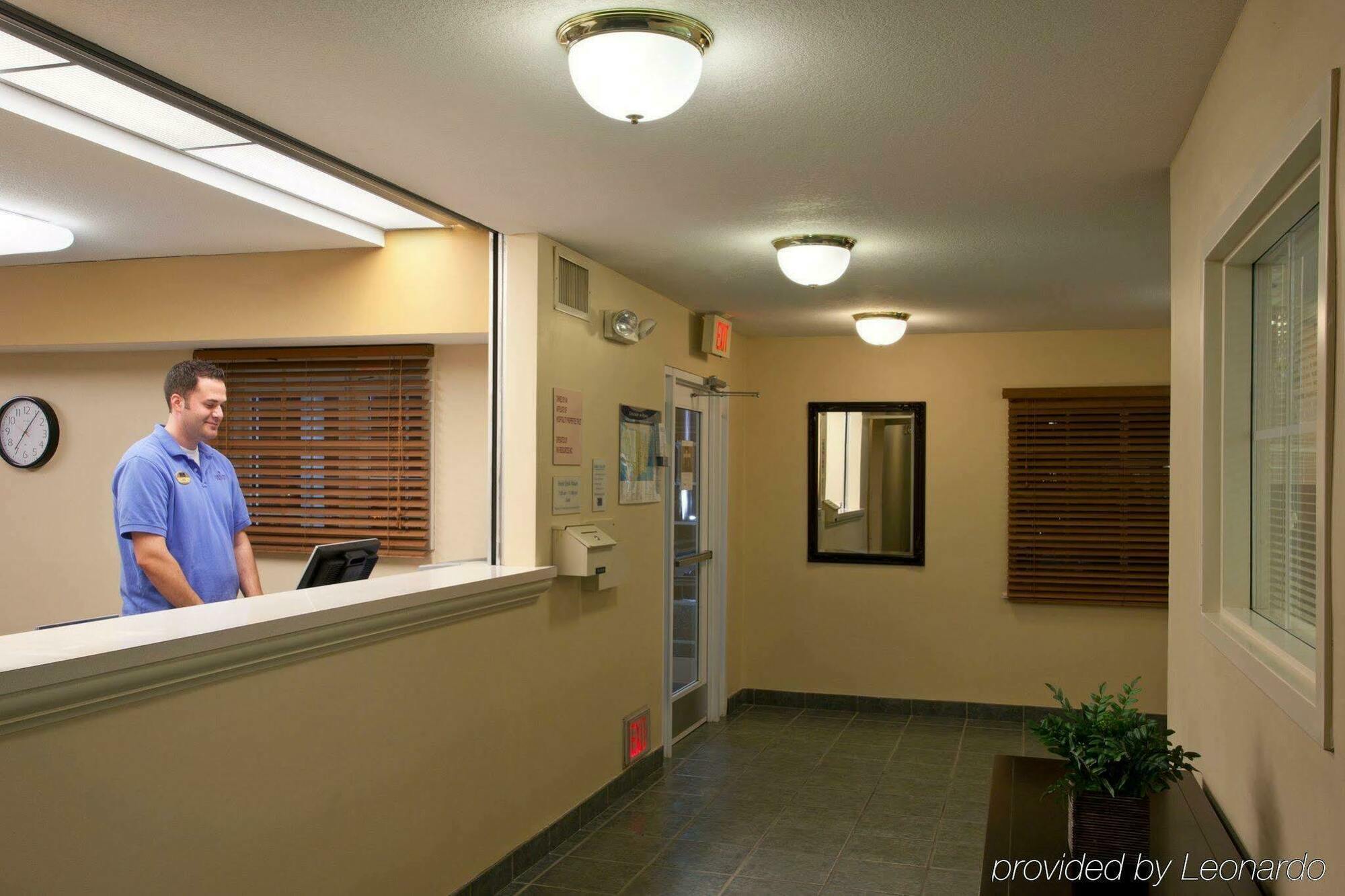 Sonesta Simply Suites Cleveland North Olmsted Airport Εξωτερικό φωτογραφία